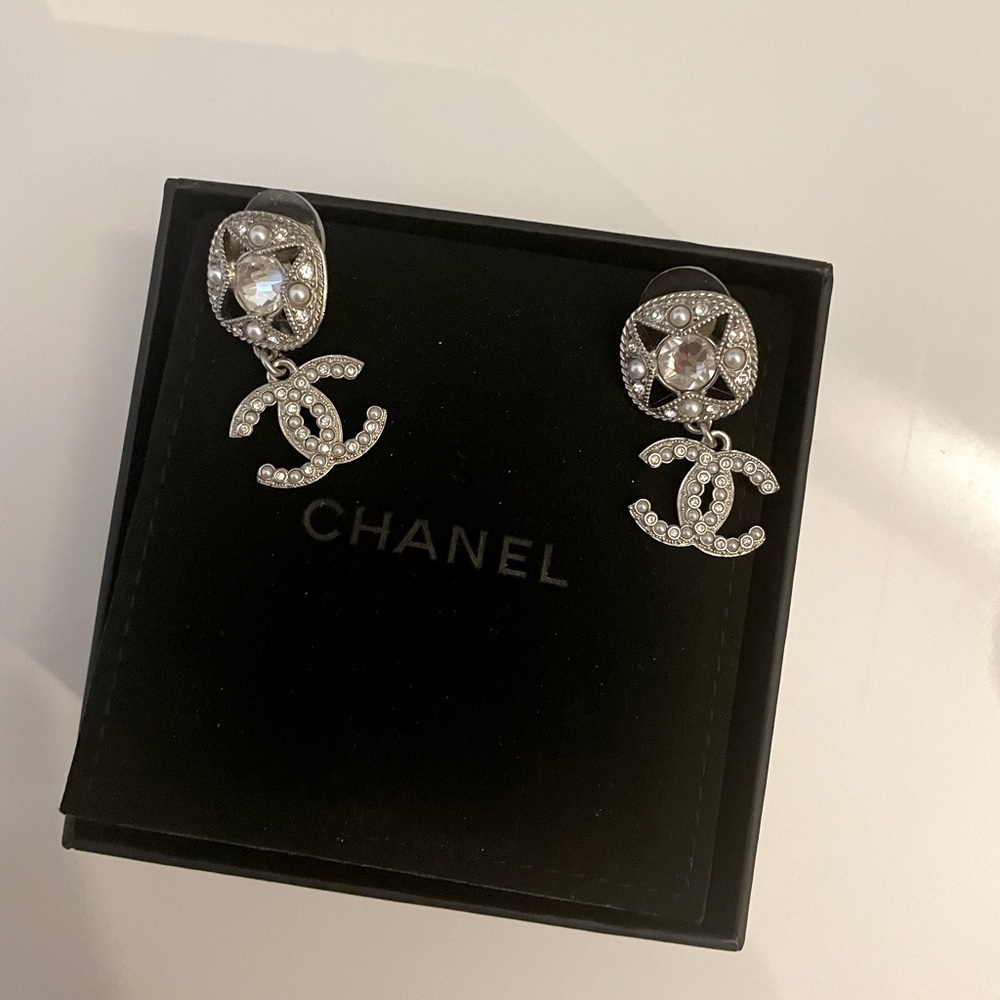 Like New Authentic Chanel Earrings